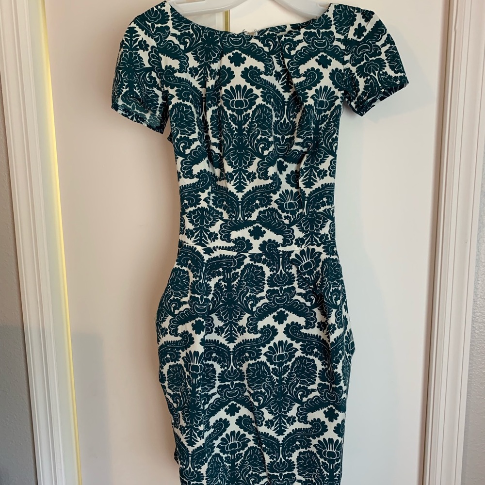 Dress with pockets